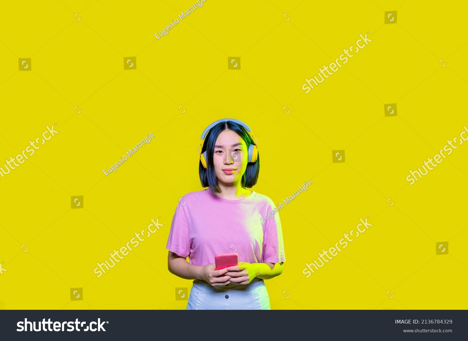 Bốn 